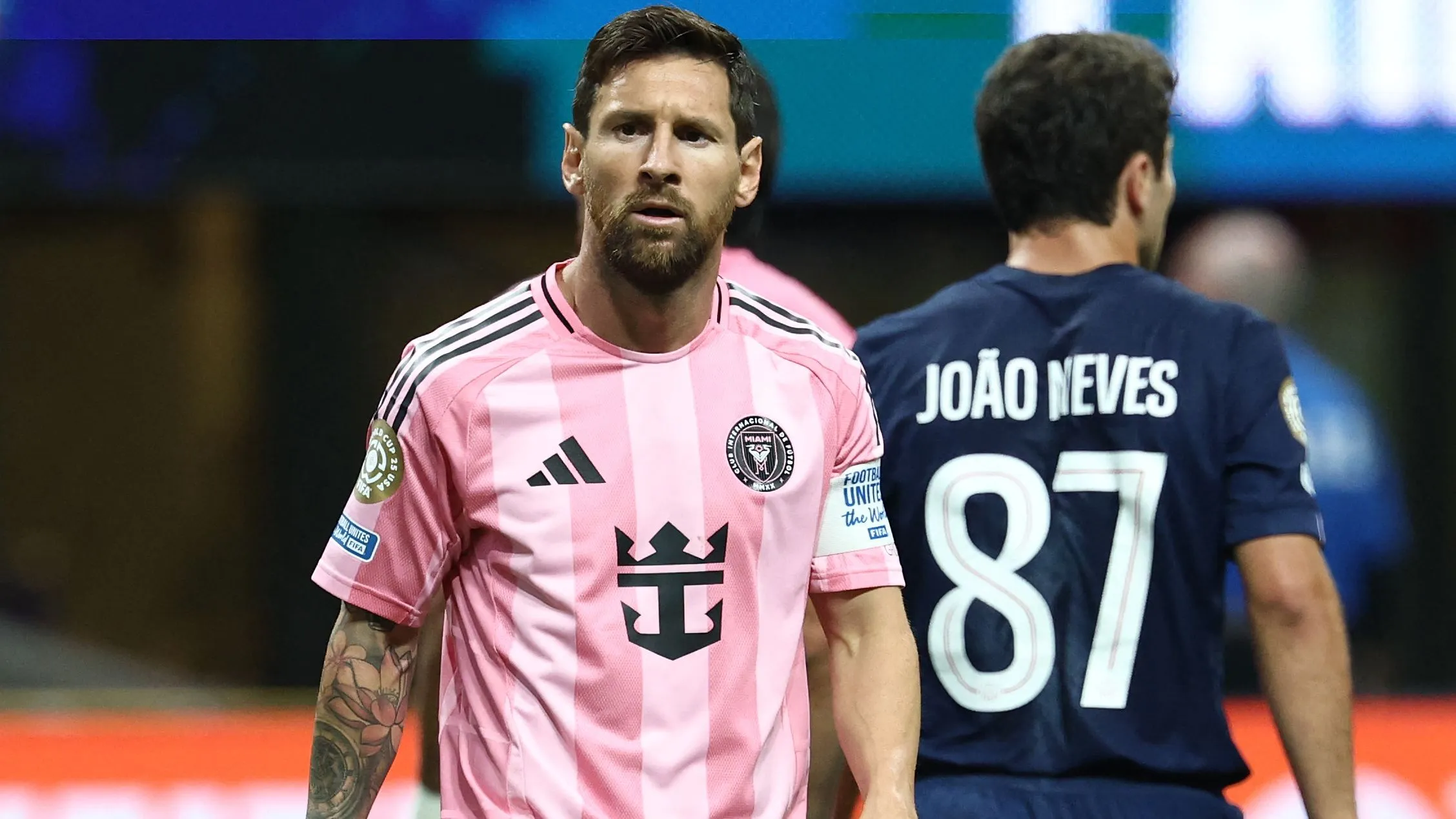 "Dia tidak pantas dipermalukan seperti ini!" - Lionel Messi didesak TINGGALKAN Inter Miami setelah PSG mempermainkan rekan setimnya yang 'tidak becus' dalam pembantaian babak pertama di Piala Dunia Klub