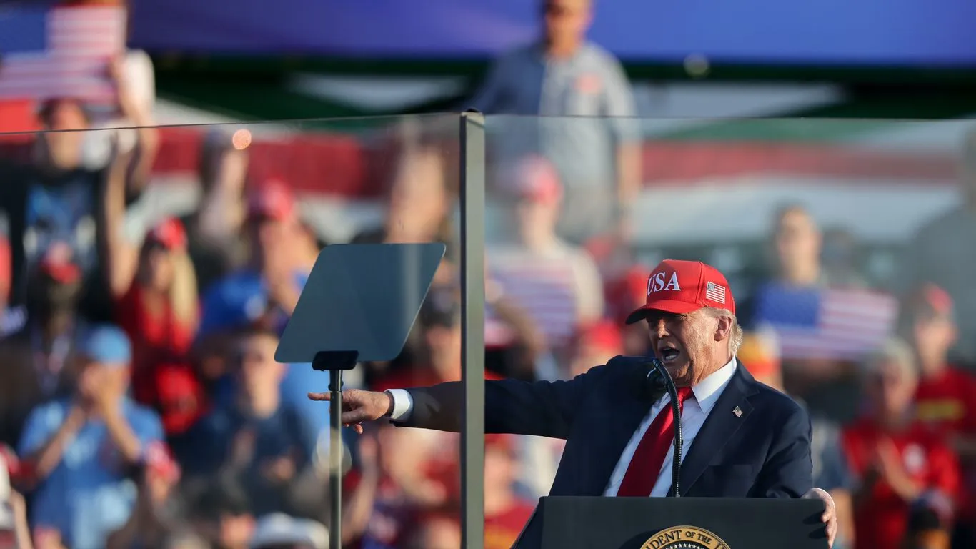 Trump akan menggelar pertarungan UFC di Gedung Putih sebagai bagian dari perayaan "America250"